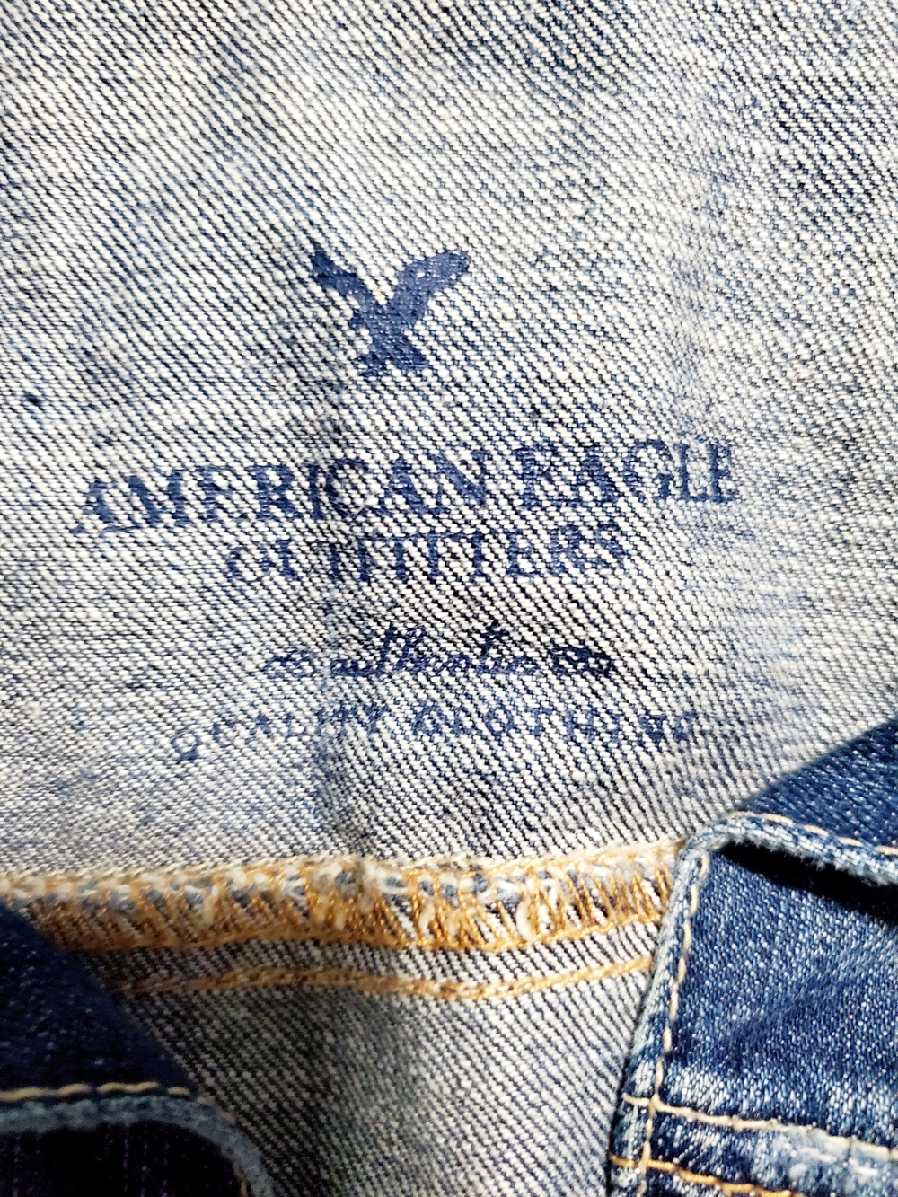 American Eagle Outfitters Vintage-Inspired Denim Jacket 100% Cotton Medium - Picture 5 of 11